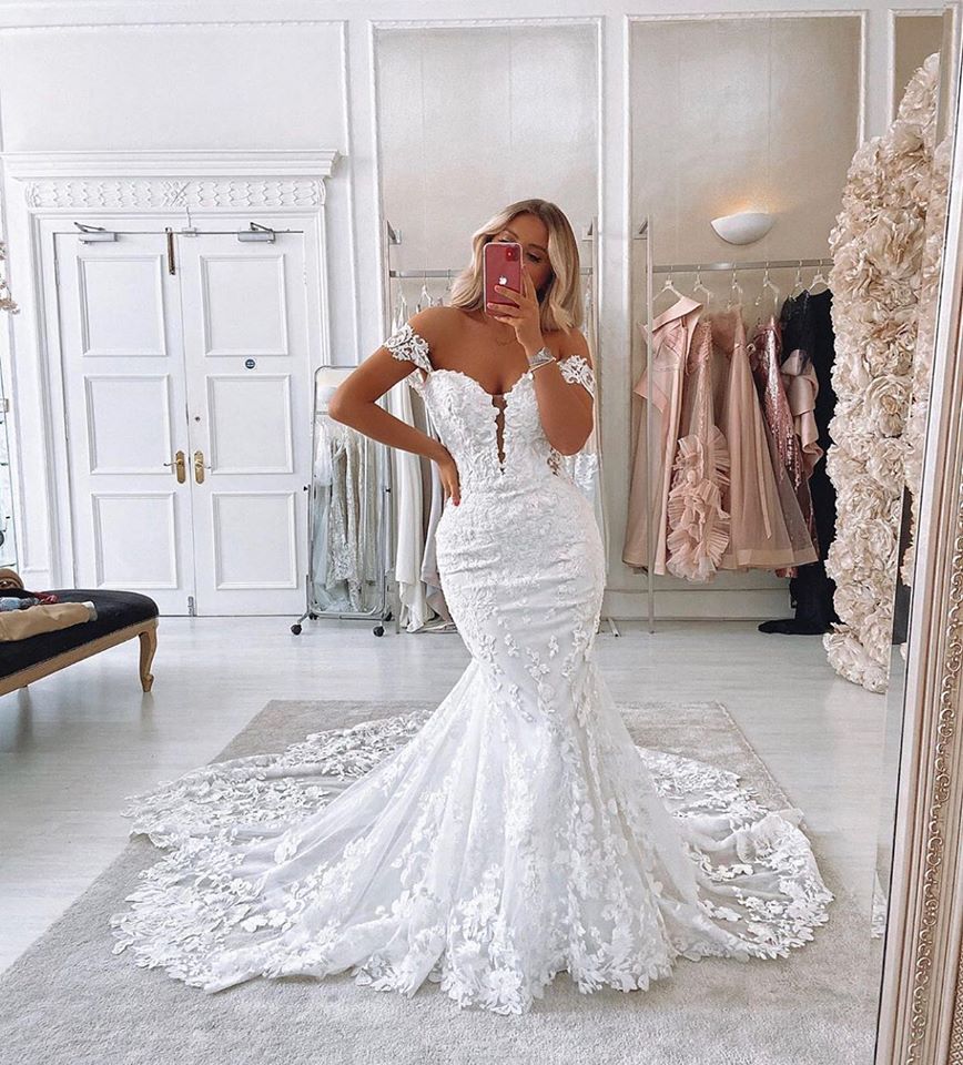 Off-The-Shoulder Long Mermaid Wedding Dress With Backless Design Lace