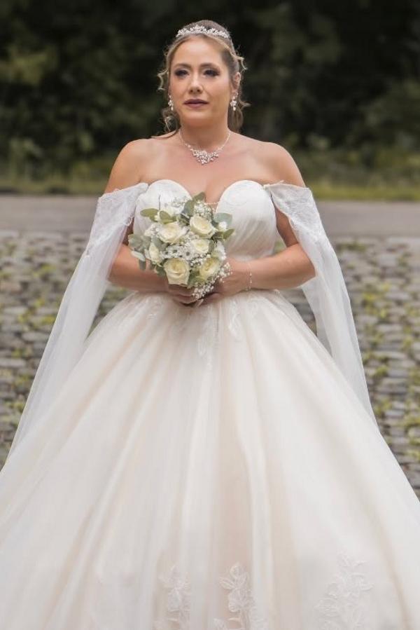 Babyonlines Plus Size Strapless Ball Gown Wedding Dresses with Lace Applique