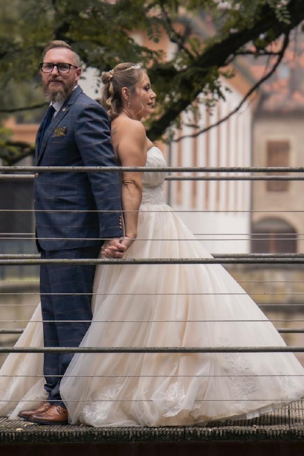 Babyonlines Plus Size Strapless Ball Gown Wedding Dresses with Lace Applique