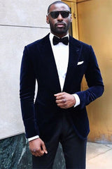 Popular Velvet Prom Suit with Peaked Lapel