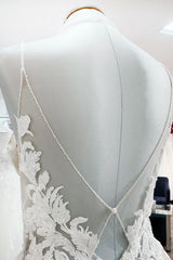 Princess V-Neck Spaghetti Strap Long Wedding Dress with Tulle Sequins and Lace Appliques