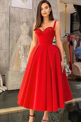 Red Sweetheart Tea-length Evening Dress with Straps and Appliques