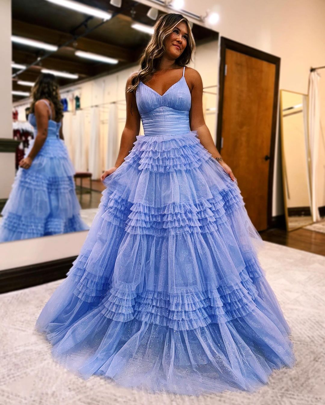 Sparkly V Neck Black Tulle Long Prom Dress with Sequins