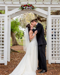 Sleeveless Bateau Backless A-line Church Train Wedding Dress With Appliques Lace