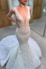 Sleeveless Deep V-Neck Long Mermaid Wedding Dress with Lace Appliques