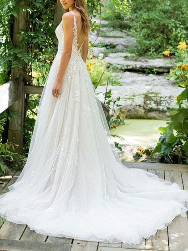 Sleeveless Tulle Lace Beach Wedding Dress