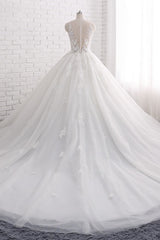 Sleeveless Tulle Train Long Wedding Dress With Appliques Lace