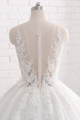 Sleeveless Tulle Train Long Wedding Dress With Appliques Lace