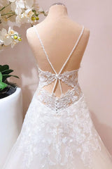 Spaghetti Strap A-Line Floor-Length Wedding Dress with Lace Tulle Appliques