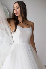 Spaghetti Strap Long Tulle Wedding Dress
