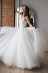 Spaghetti Strap Long Tulle Wedding Dress