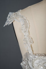 Strapless Sleeveless Sweetheart Pleated Ball Gown Wedding Dress with Sequins