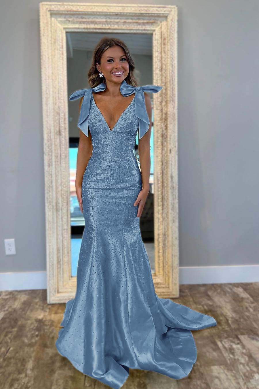 V Neck Mermaid Long Prom Dress with Beading