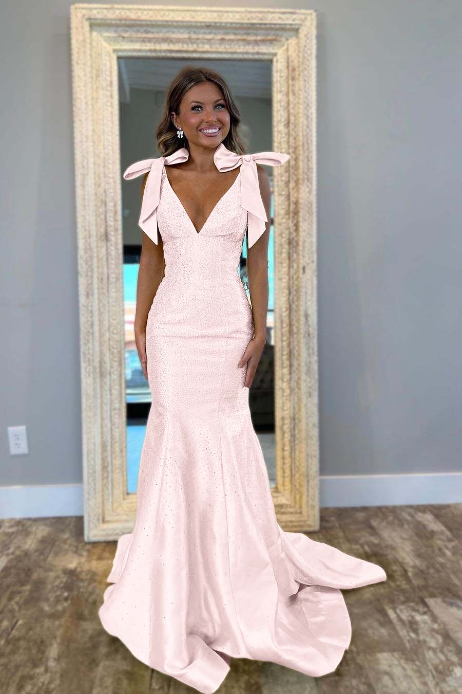 V Neck Mermaid Long Prom Dress with Beading