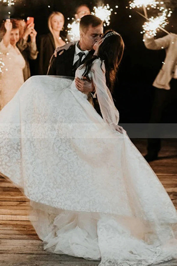Stunning A-line Long Sleeves Lace Wedding Dress With Tulle