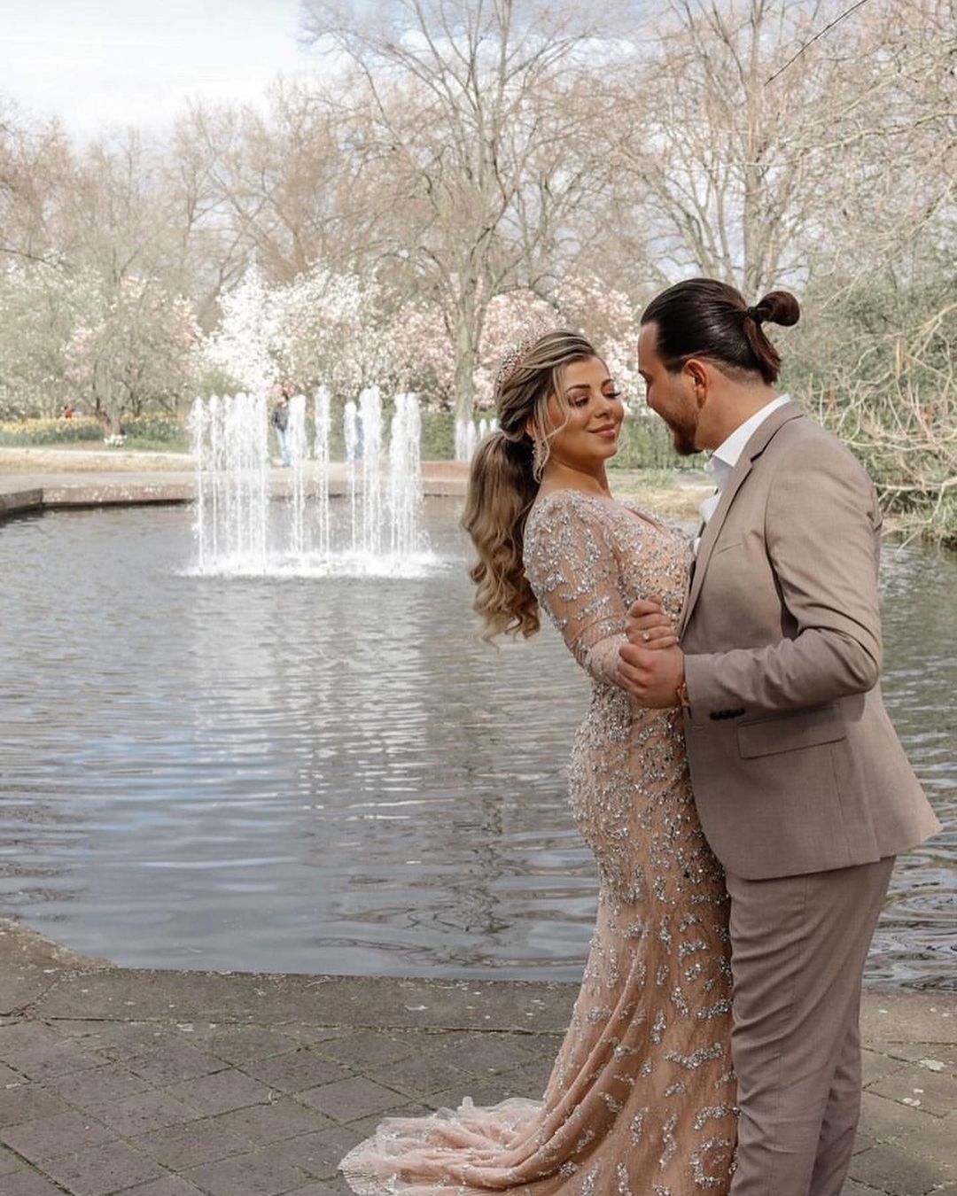 Stunning V-Neck Long Sleeve Mermaid Wedding Dress with Slit