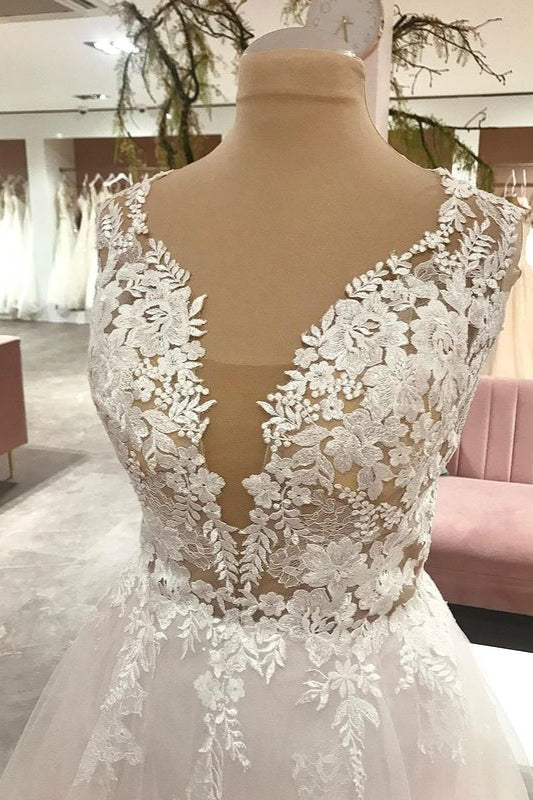 Sweetheart A-Line Floor-Length Wedding Dress with Lace Appliques and Tulle