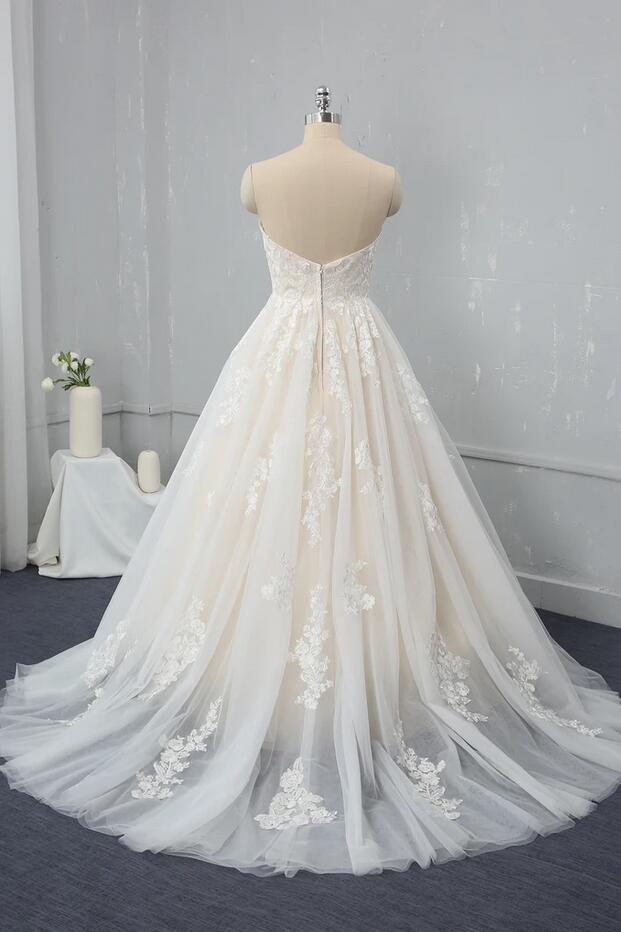Sweetheart Backless A-Line Wedding Dress With Appliques Lace Tulle Floor-length