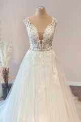 Sweetheart Floral Lace Floor-Length A-Line Wedding Dress with Tulle Ruffles