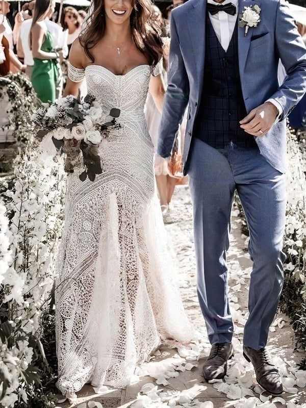 Sweetheart Lace Sweep Train Wedding Dress With Split Front Sheath/Column