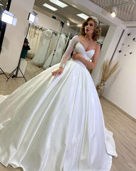 Sweetheart Pearl Floor-Length Ruffle Ball Gown Wedding Dress with Long Sleeves