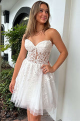 Sweetheart Red Lace Corset A-Line Homecoming Dress