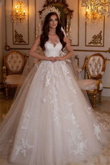 Sweetheart Tulle Ball Gown Wedding Dress with Floral Embroidery