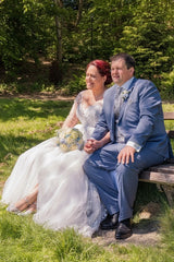 Babyonlines V-neck Plus Size Tulle A-line Wedding Dresses with Lace Applique