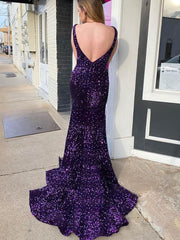 V-neck Velvet Sequins Sheath/Column Prom Dress with Sweep Train
