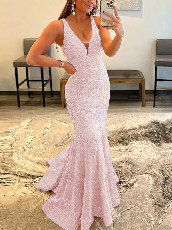 V-neck Velvet Sequins Sheath/Column Prom Dress with Sweep Train