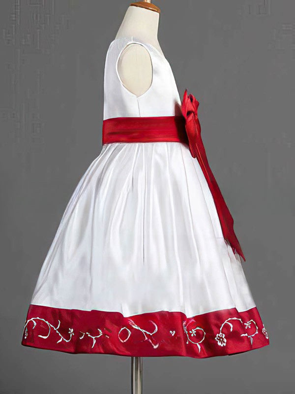 A-line Scoop Neck Satin Knee-length Bow Flower Girl Dresses