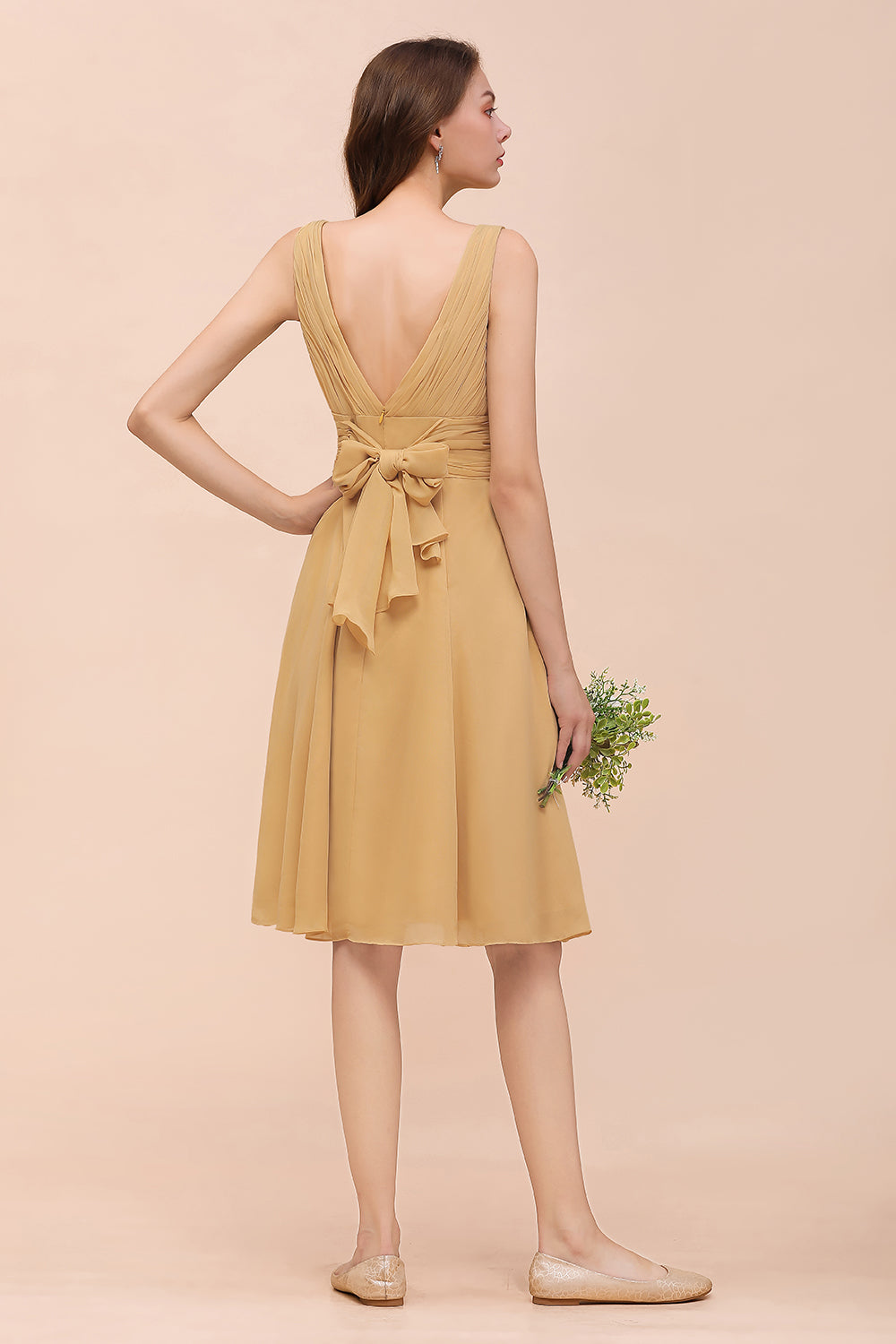 Affordable V-Neck Ruffle Gold Short Bridesmaid Dresses with Bow-Babyonlines