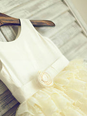 Ball Gown Lace Satin Tulle Flower Girl Dresses with Scoop Neck and Sashes / Ribbons