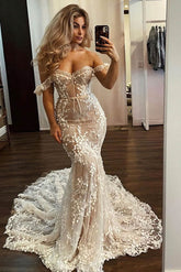 Beautiful Trumpet/Mermaid Off-the-shoulder Tulle Sweep Train Wedding Dress With Bow