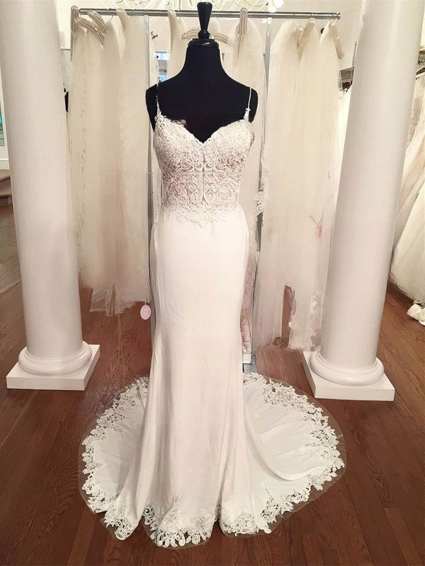 Beautiful Trumpet/Mermaid V-Neck Wedding Dress With Appliques & Lace