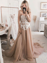 Elegant Ball Gown Sweetheart Tulle Sweep Train Wedding Dress with Lace