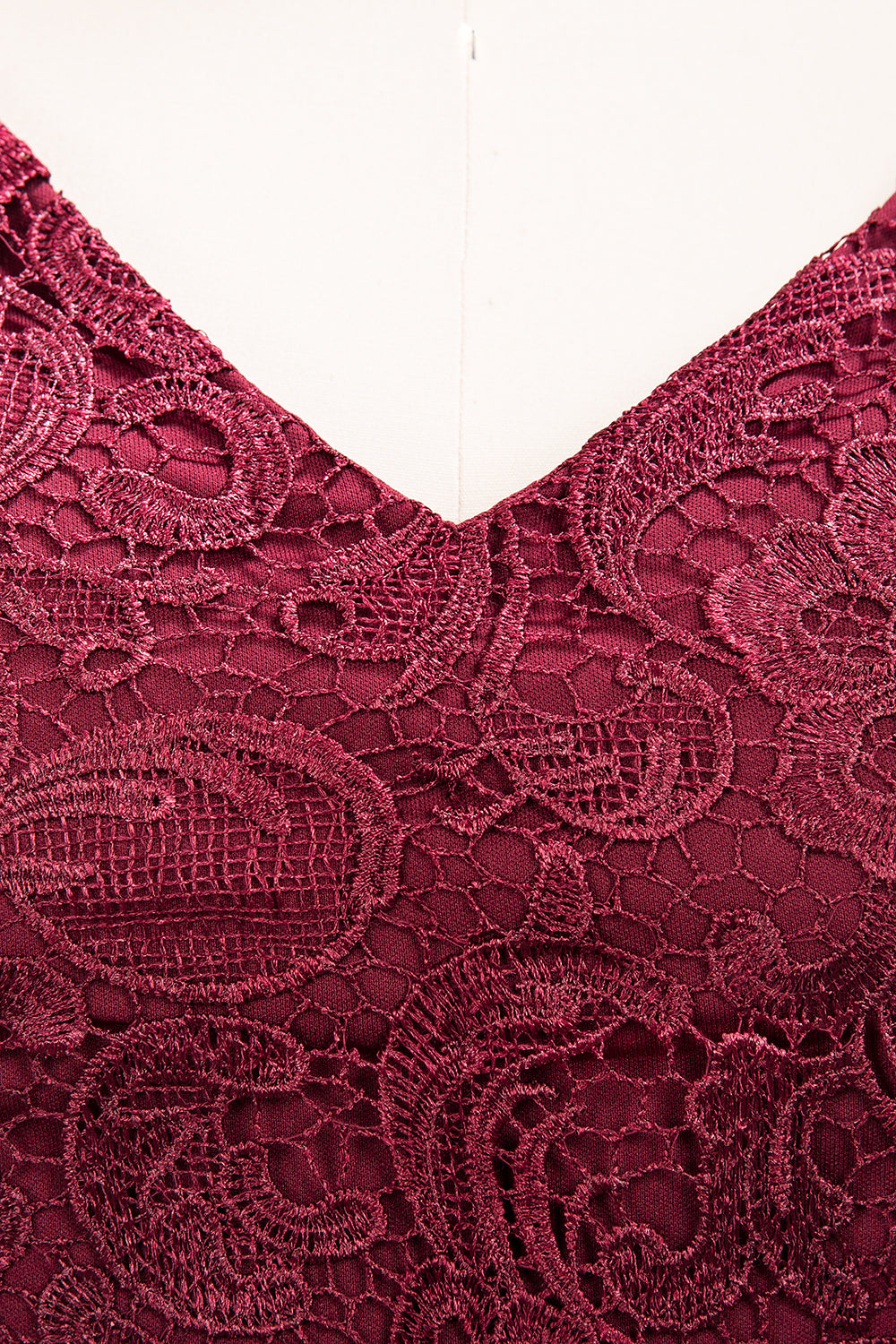 Elegant Lace Open-Back Long Burgundy Bridesmaid Dresses Online-Babyonlines