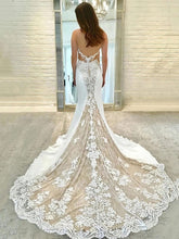 Elegant Trumpet/Mermaid Sweetheart Lace Stretch Crepe Court Train Wedding Dress
