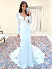 Elegant Trumpet/Mermaid V-neck Wedding Dress With Buttons & Stretch Crepe Sweep Train