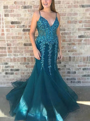 Elegant V-neck Tulle Appliques Lace Prom Dress with Trumpet/Mermaid Sweep Train