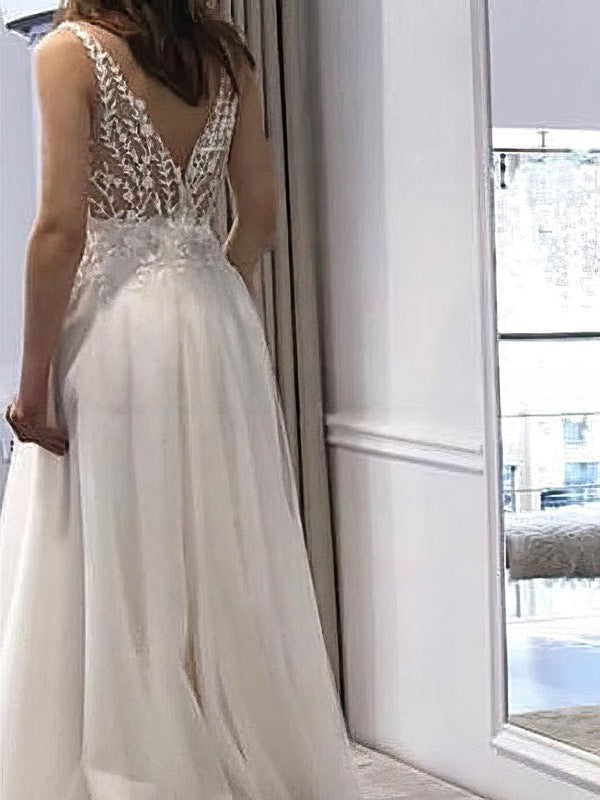 Floor-length V-neck Tulle Ball Gown Wedding Dress With Split Front