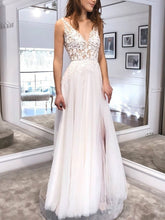 Floor-length V-neck Tulle Ball Gown Wedding Dress With Split Front