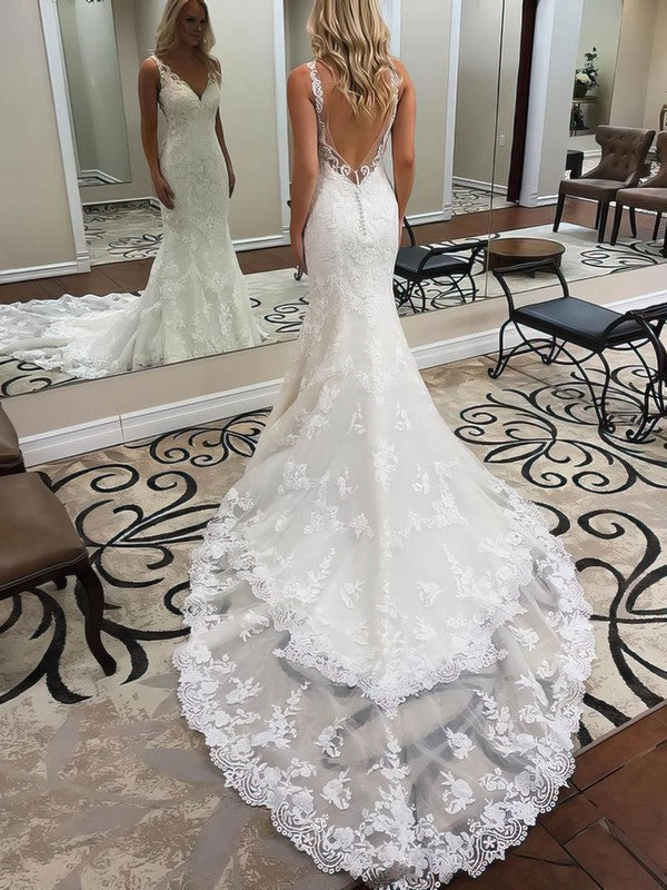 Lace Appliques Trumpet/Mermaid V-neck Tulle Wedding Dress with Court Train