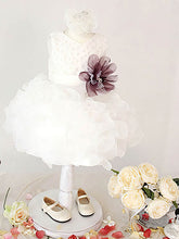 Organza Ball Gown Scoop Neck Knee-length Flower Girl Dresses with Beading