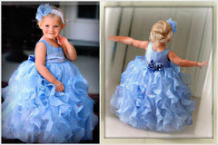 Organza Floor-length Flower Girl Dresses with a Ball Gown Scoop Neck