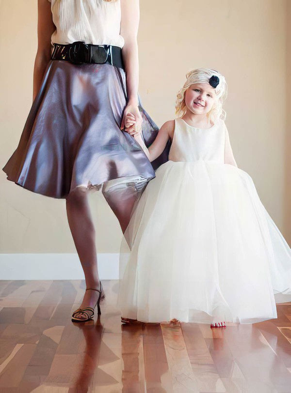 Ruffles Flower Girl Dresses - Scoop Neck Tulle Ball Gown for Floor-length