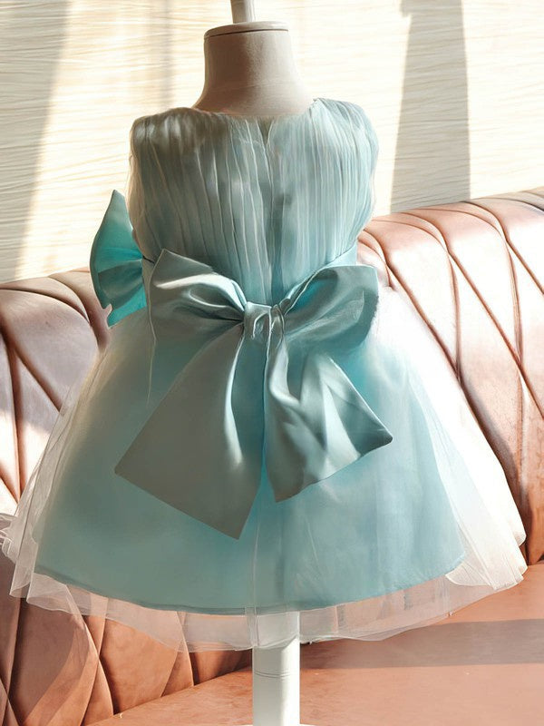 Satin Tulle Knee-length Flower Girl Dresses with Ball Gown Scoop Neck