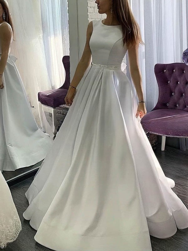 Scoop Neck Satin Ball Gown Wedding Dress With Pockets