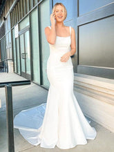 Silk-like Satin Court Train Wedding Dress with Trumpet/Mermaid Square Neckline