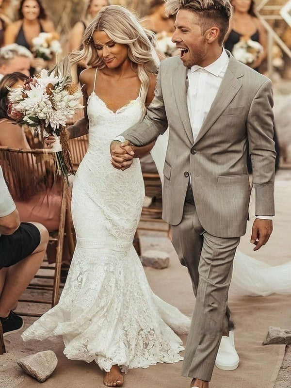 Stunning Trumpet/Mermaid V-neck Lace Sweep Train Wedding Dress